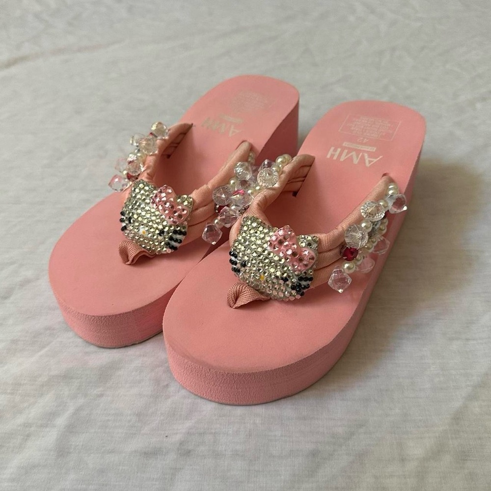 Hello Kitty Rhinestone Flip Flops